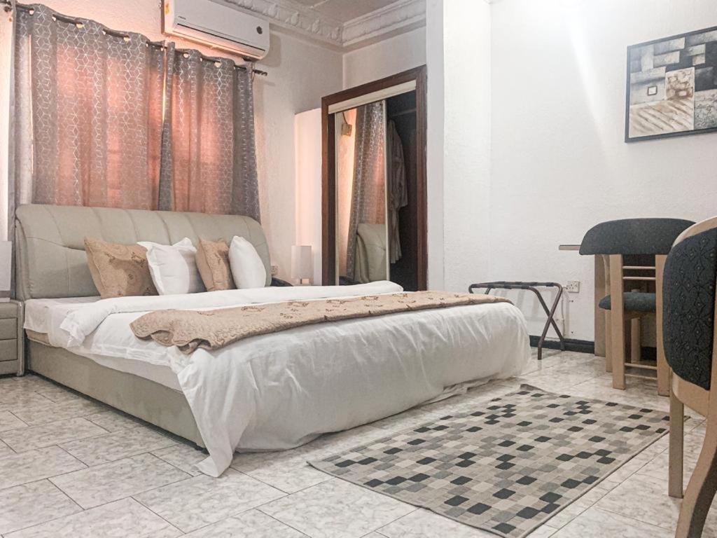 אקרה Hill View Hotel West Airport מראה חיצוני תמונה