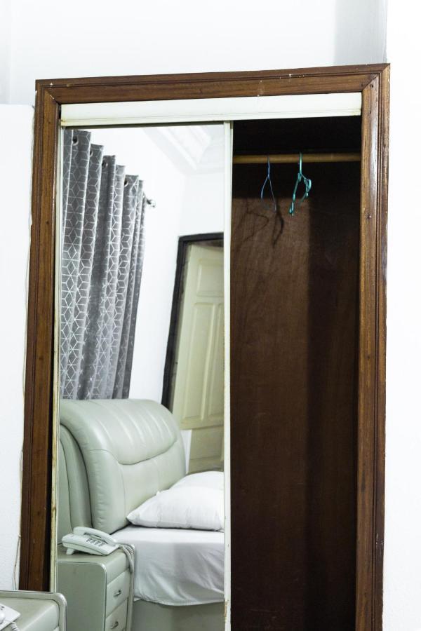 אקרה Hill View Hotel West Airport מראה חיצוני תמונה