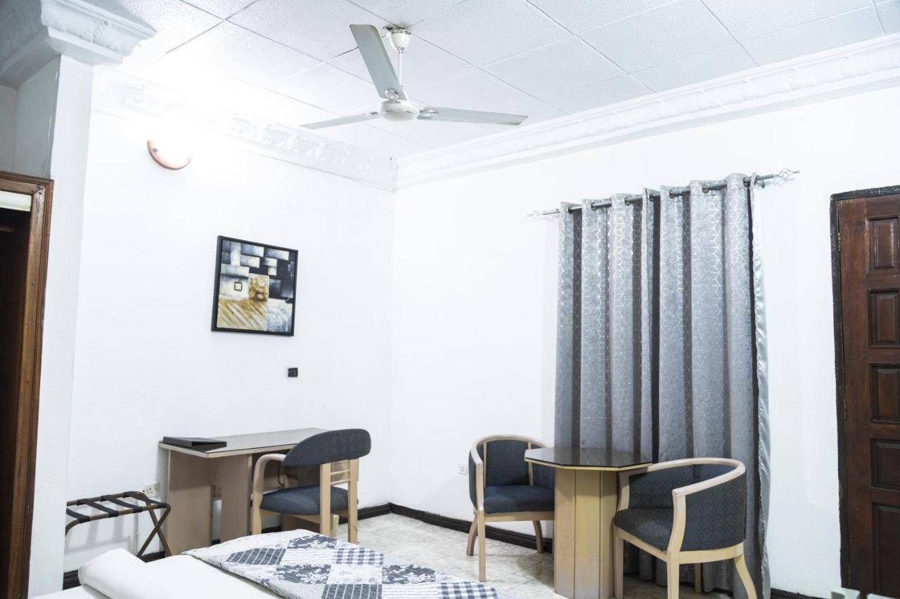 אקרה Hill View Hotel West Airport מראה חיצוני תמונה