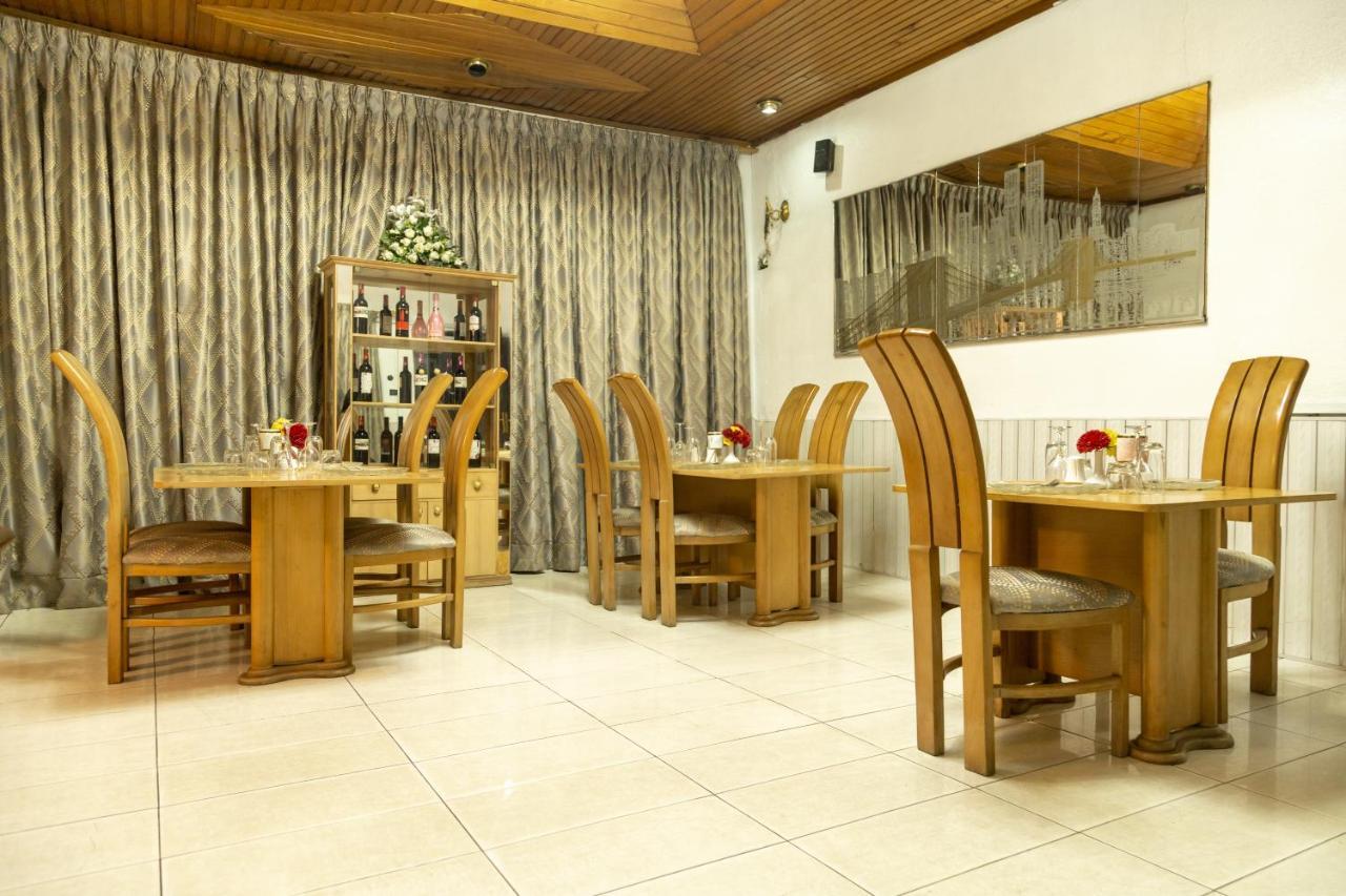 אקרה Hill View Hotel West Airport מראה חיצוני תמונה